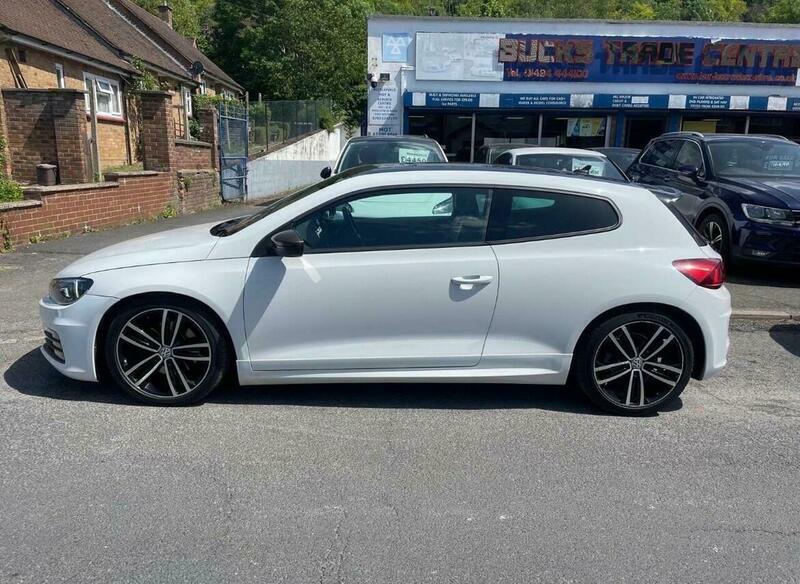 Volkswagen Scirocco 2.0 Tdi Bluemotion Tech White #3