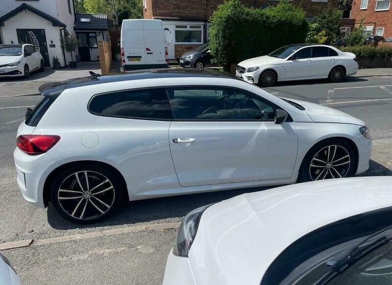 Volkswagen Scirocco 2.0 Tdi Bluemotion Tech White #4
