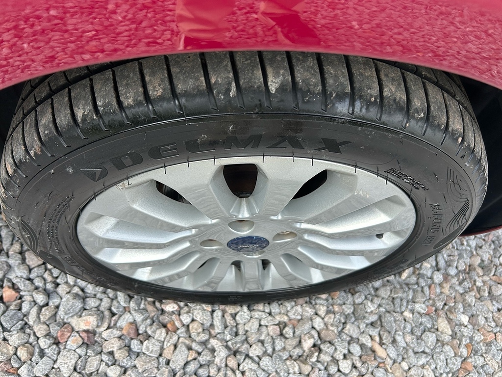 Ford KA Zetec Red #6