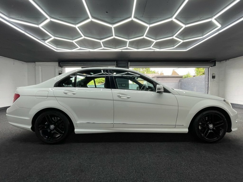 Mercedes-Benz C Class 2.1L Amg Sport Edition WA14RZV White #3