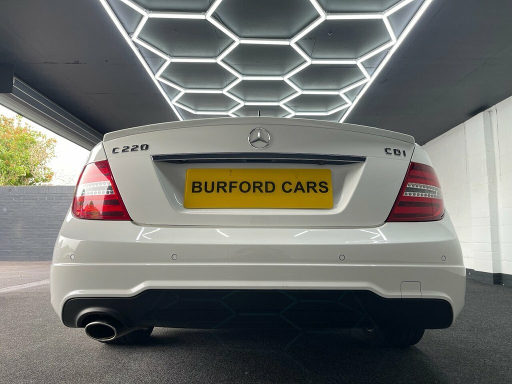 Mercedes-Benz C Class 2.1L Amg Sport Edition WA14RZV White #6