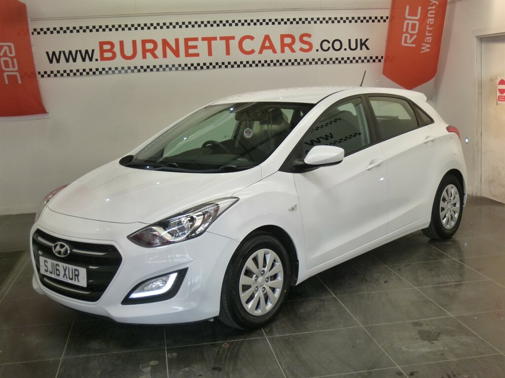 Hyundai I30 Crdi S Blue Drive White