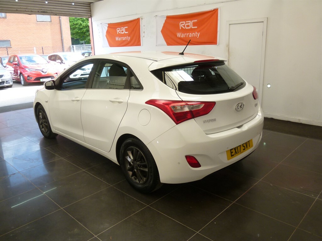 Hyundai I30 Crdi Se Blue Drive White #5