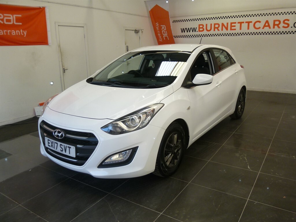 Hyundai I30 Crdi Se Blue Drive White #4