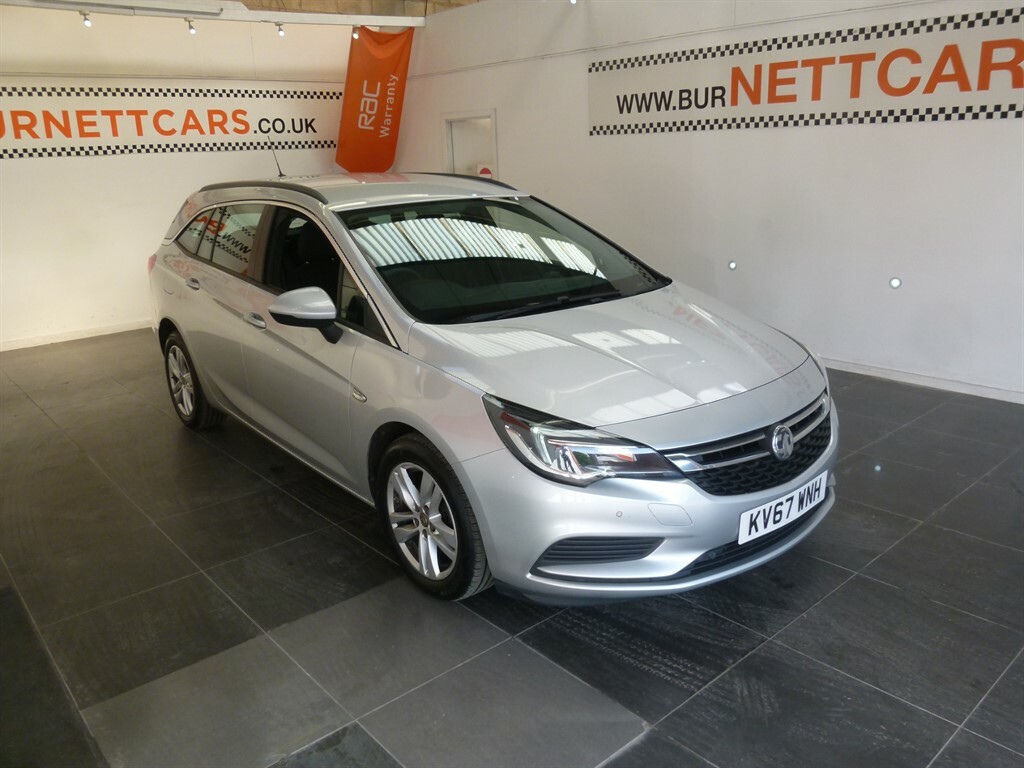 Vauxhall Astra Design Cdti KV67WNH Silver #3