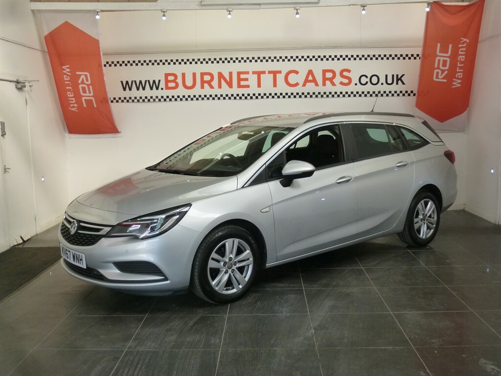 Vauxhall Astra Design Cdti KV67WNH Silver #2