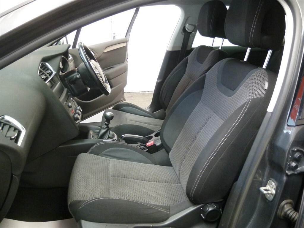 Citroen e-C4 E-hdi Airdream Selection 5-Door White #16