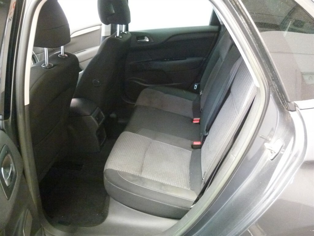 Citroen e-C4 E-hdi Airdream Selection 5-Door White #18