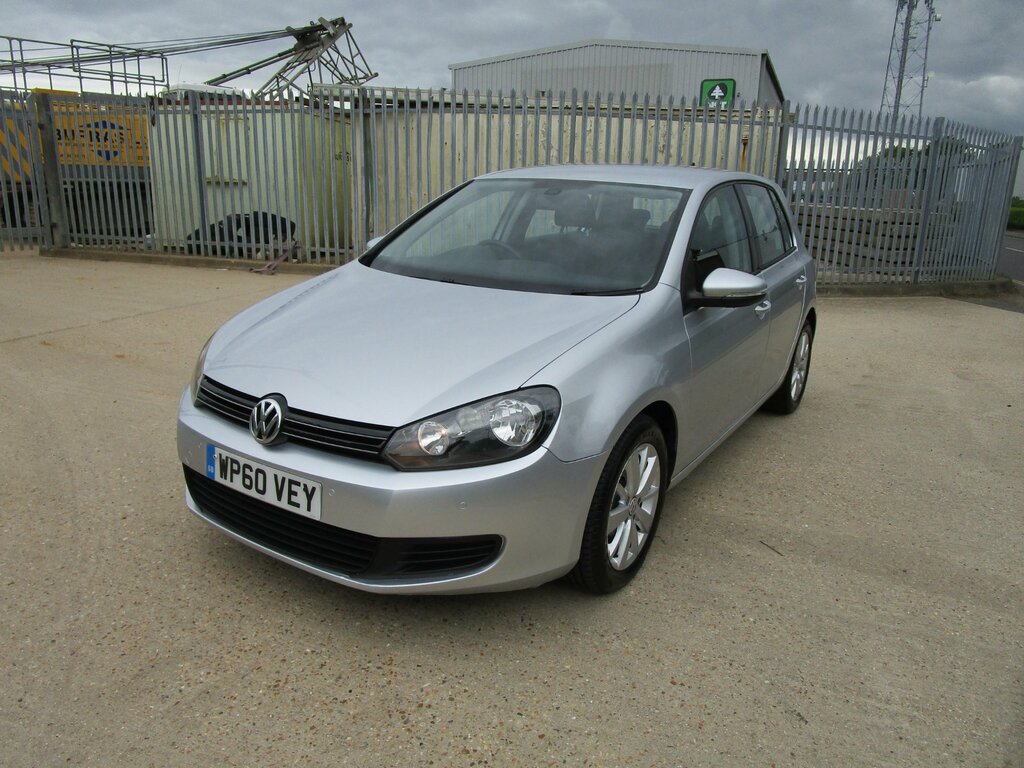 Volkswagen Golf 1.6 Tdi Bluemotion Tech Match Hatchback WP60VEY Silver #3