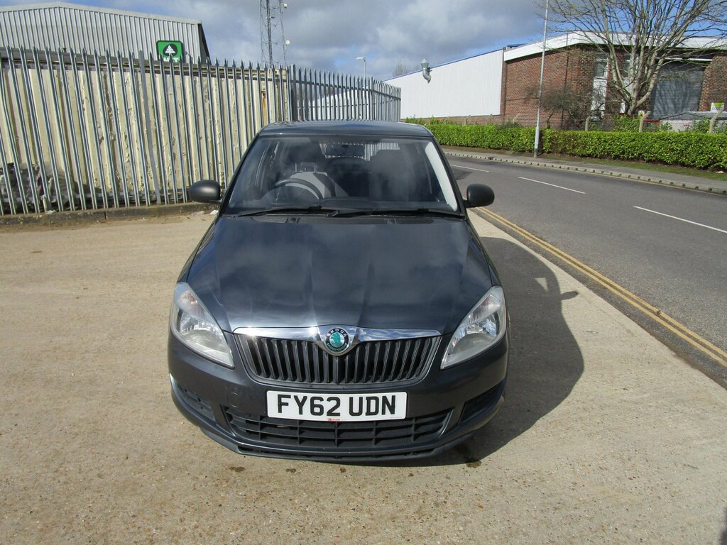 Skoda Fabia 1.6 Tdi S Hatchback Euro 5 90 P FY62UDN Grey #5