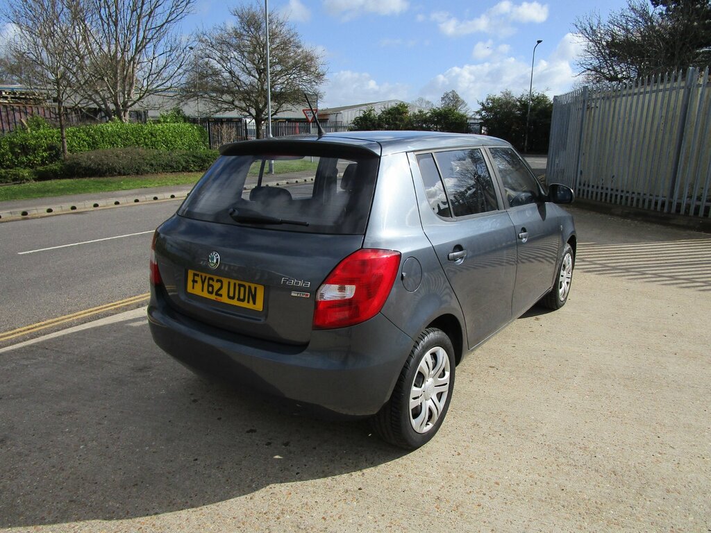 Skoda Fabia 1.6 Tdi S Hatchback Euro 5 90 P FY62UDN Grey #4