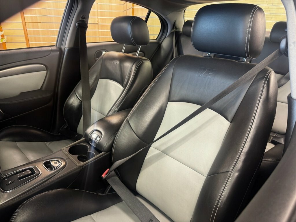 Jaguar S-Type Saloon Black #3