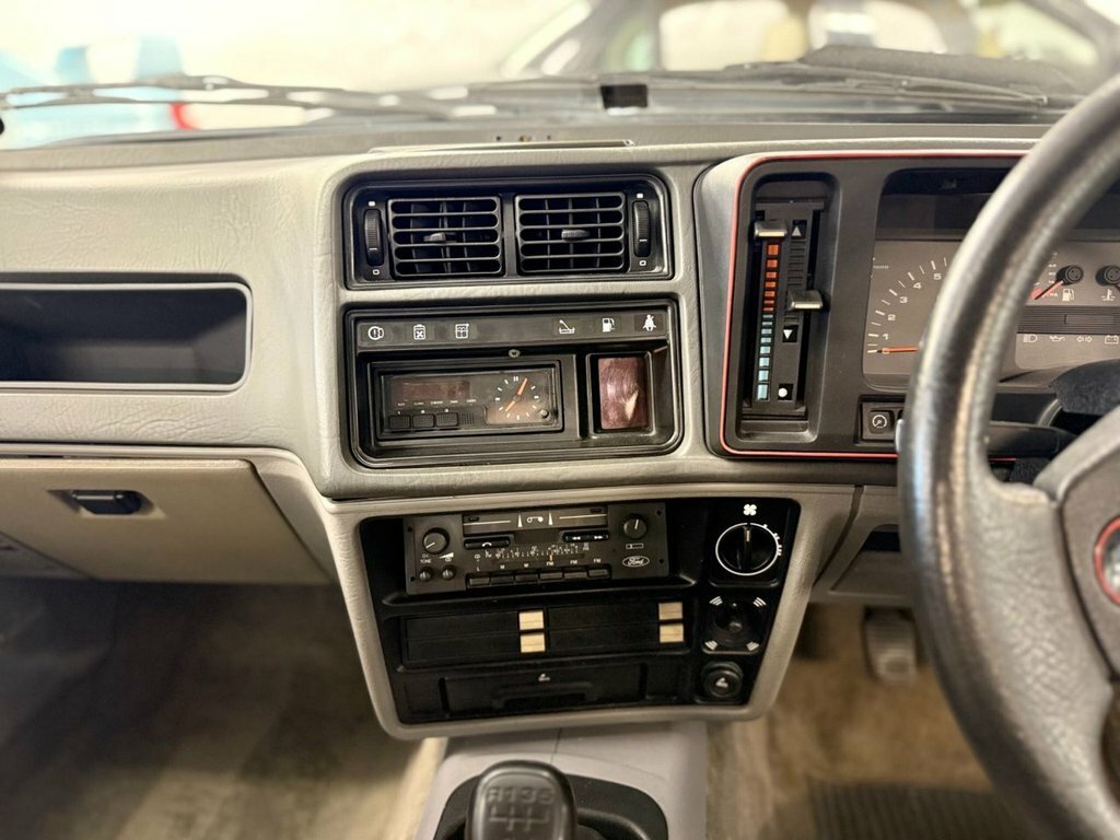 Ford Sierra Gl 1.6 Gl Silver #14
