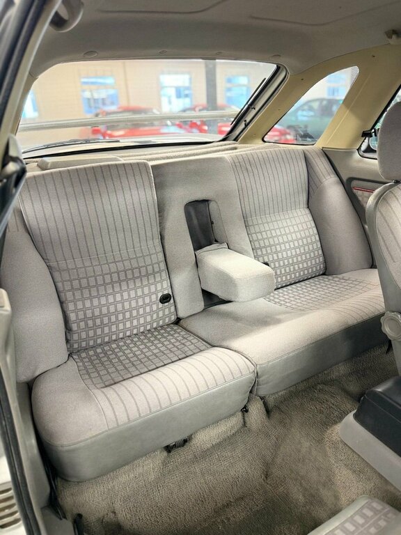 Ford Sierra Gl 1.6 Gl Silver #15