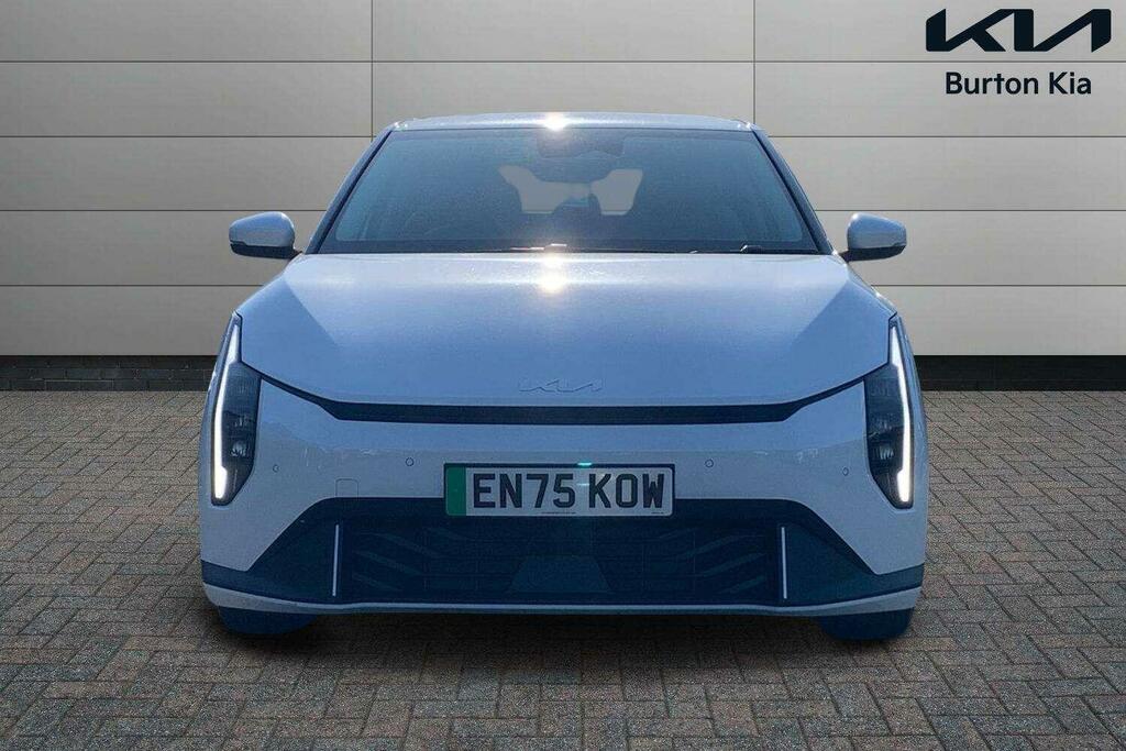 Kia EV4 81.4Kwh Air Hatchback 201 Bhp White #5