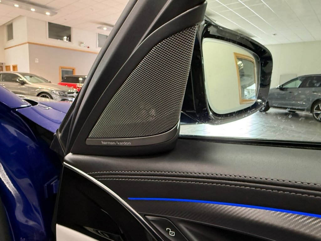 BMW M5 4.4L Competition DU68YNT Blue #4