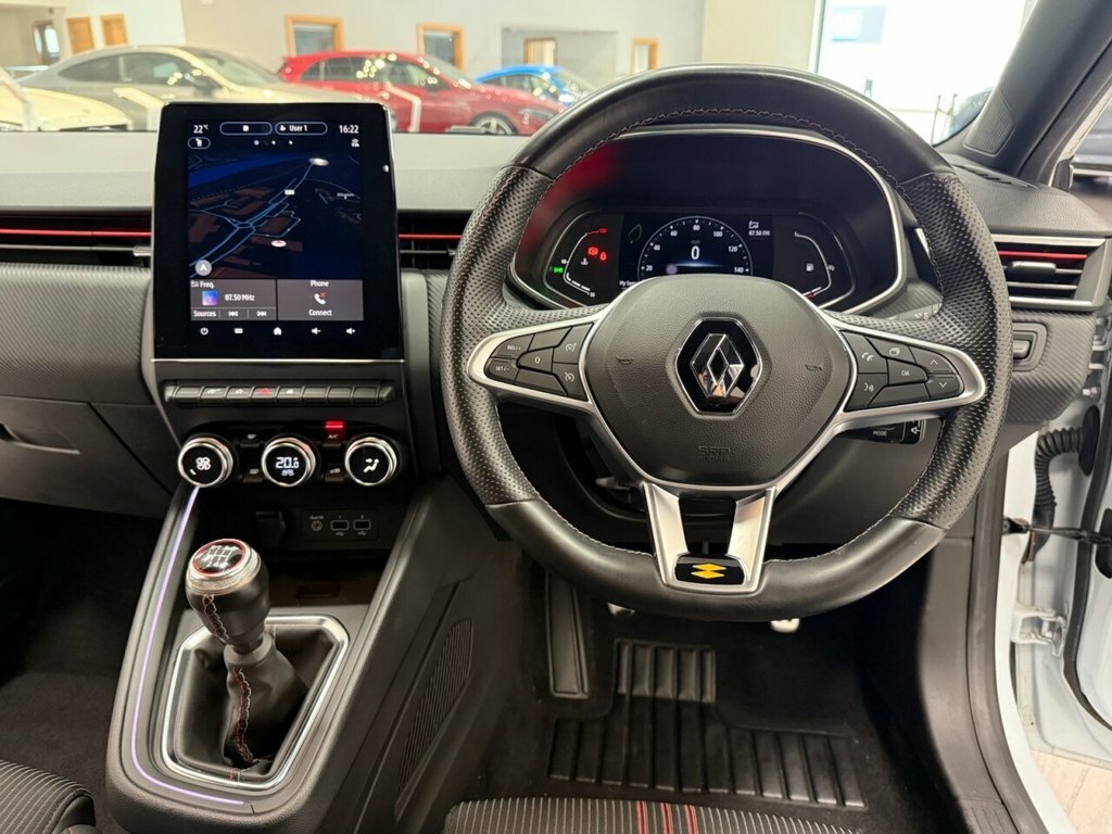 Renault Clio 1L Rs Line VK71XAH White #3