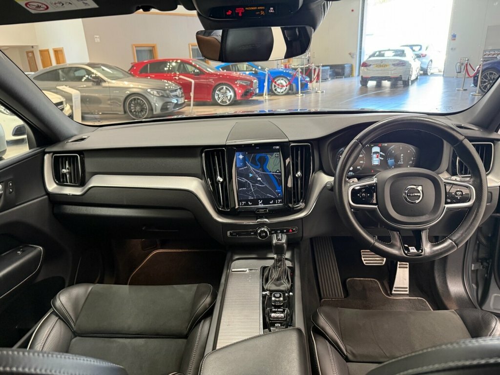 Volvo XC60 2L R-design AU68FWG Grey #3