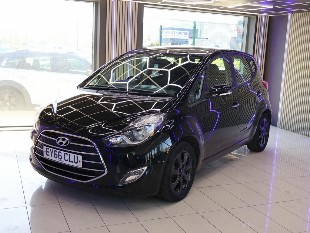 Hyundai Ix20 2016 1.4 Blue Drive Se Hatchback EY66CLU Black #5