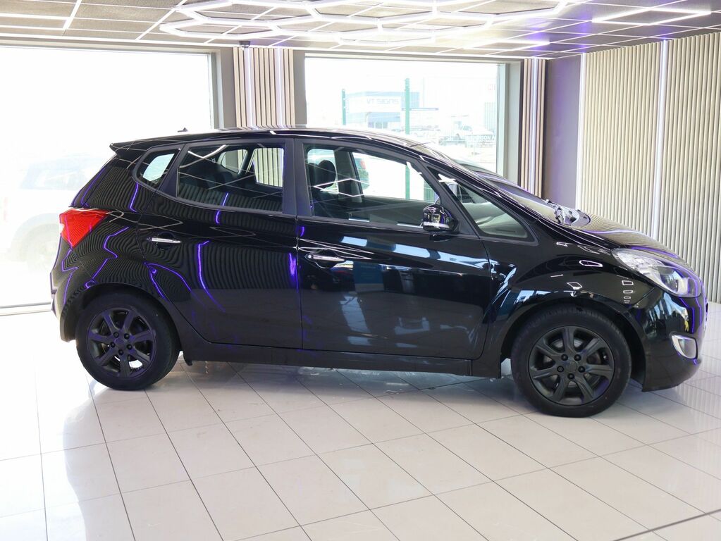 Hyundai Ix20 2016 1.4 Blue Drive Se Hatchback EY66CLU Black #6