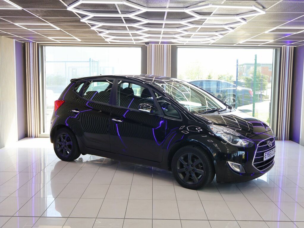 Hyundai Ix20 2016 1.4 Blue Drive Se Hatchback EY66CLU Black #2