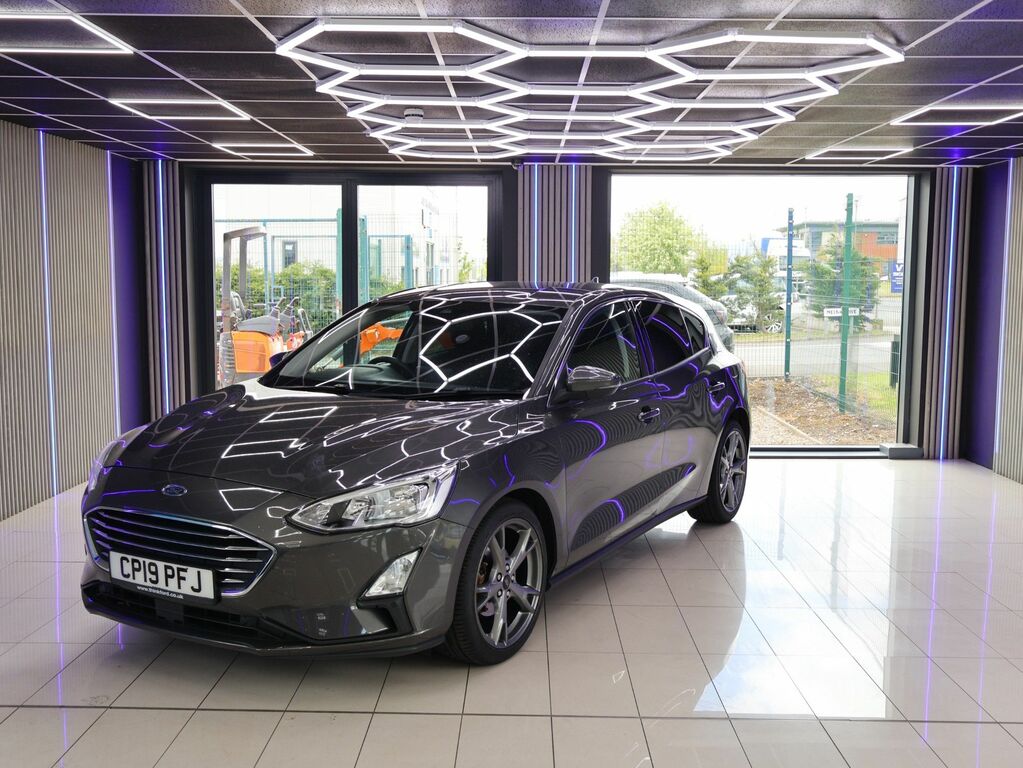 Ford Focus 2019 1.5 Ecoblue Titanium Hatchback Man CP19PFJ Grey #2
