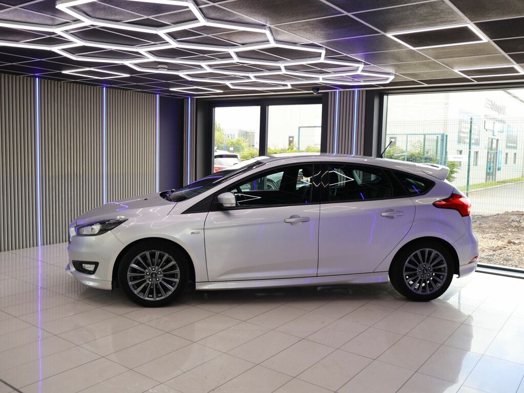 Ford Focus 2017 1.0T Ecoboost St-line Hatchback Ma WP17UFB Silver #2