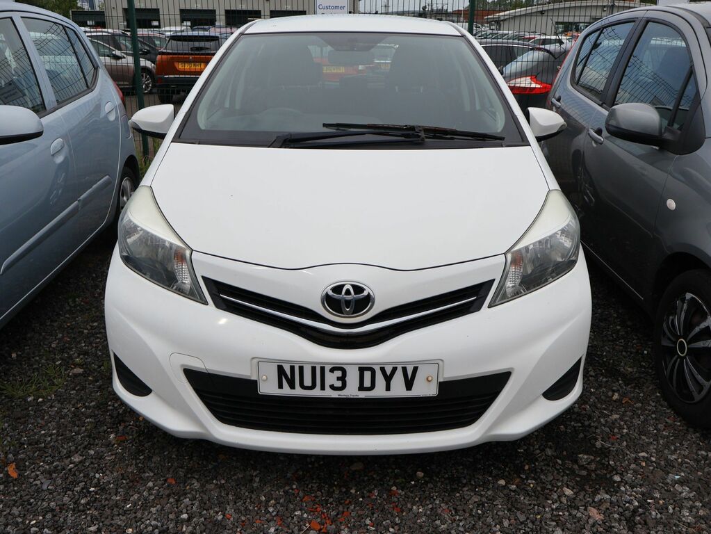 Toyota Yaris 2013 1.33 Dual Vvt-i Tr Hatchback Manua White