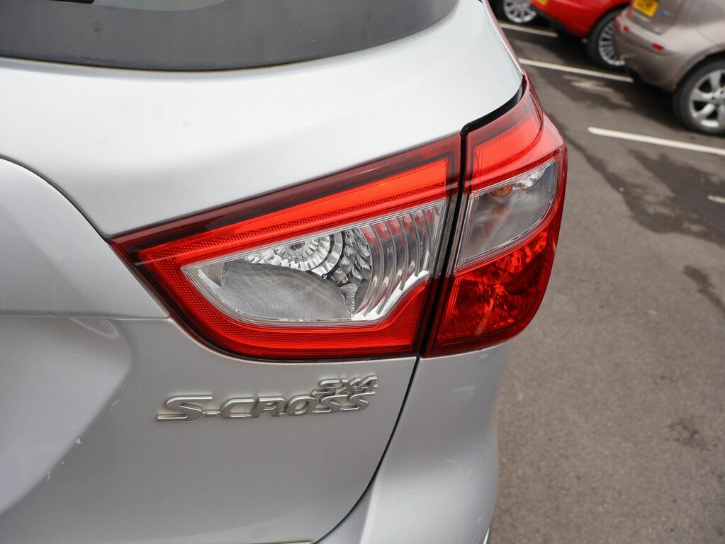 Suzuki SX4 S Cross Suv White #20