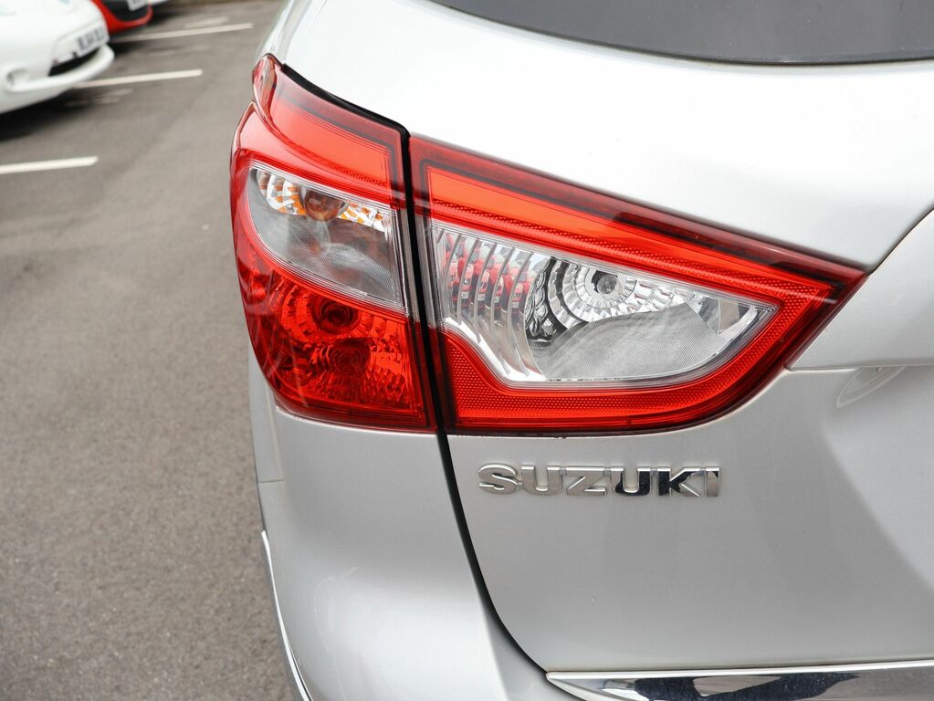 Suzuki SX4 S Cross Suv White #21