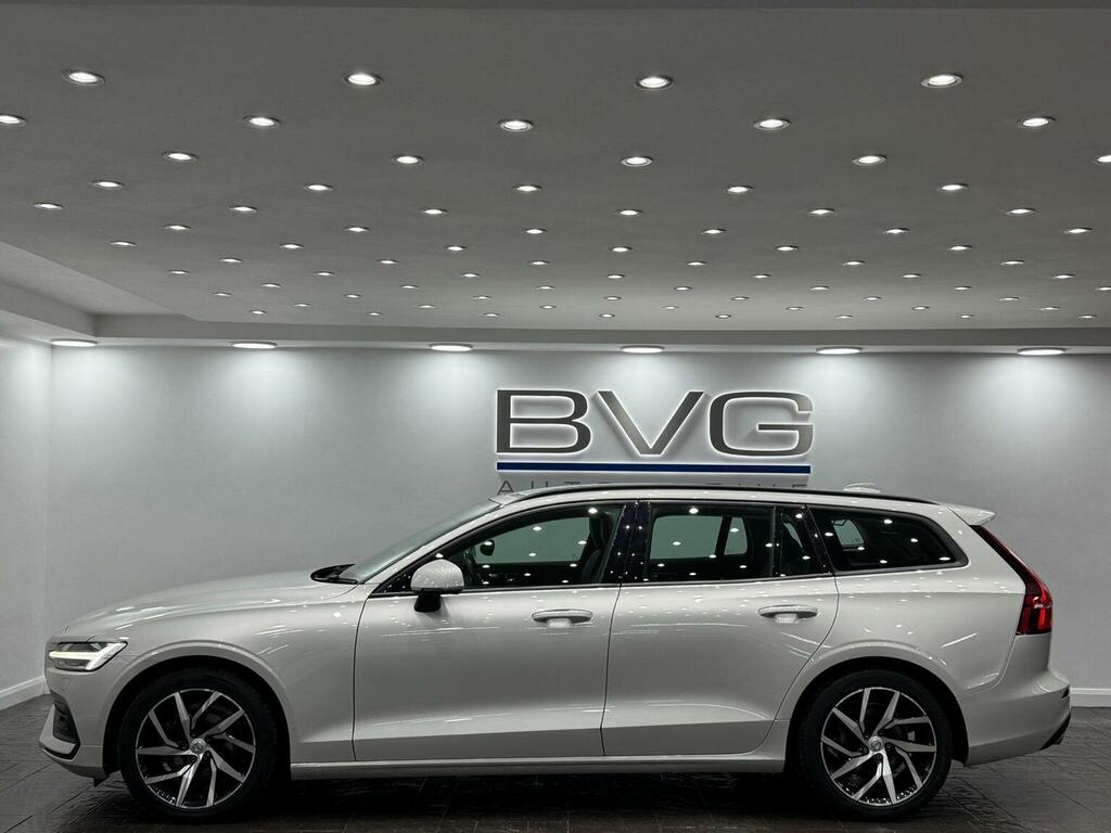 Volvo V60 Estate 2.0 D4 Momentum Pro Euro 6 Ss SN68OMT Gold #4