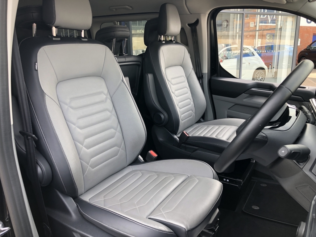 Ford Tourneo Custom Mpv 2.0 320 Titanium Ecoblue Black #4