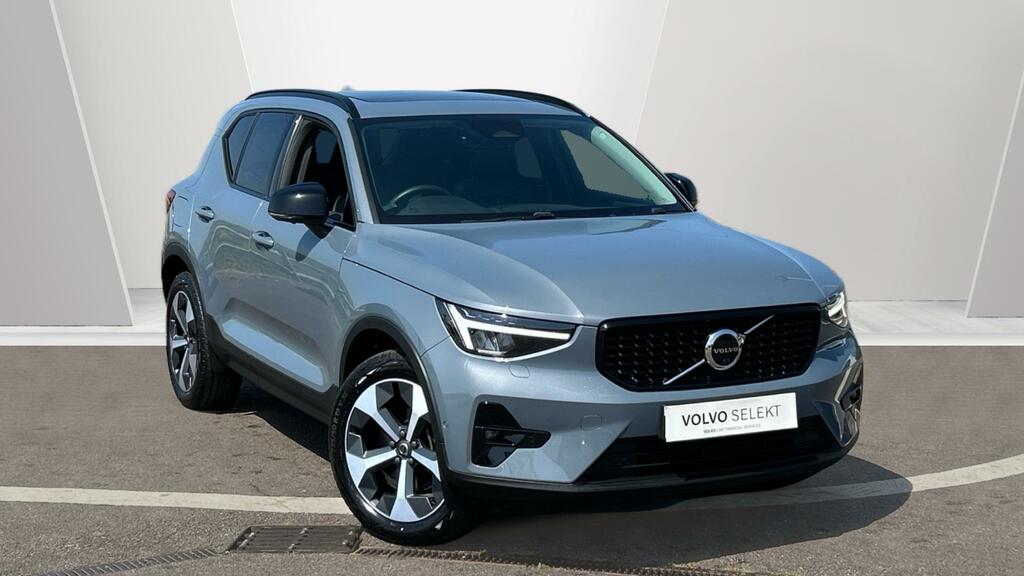 Volvo XC40 Ultimate B4 Mild Hybrid Dark Top Of The Ra Grey