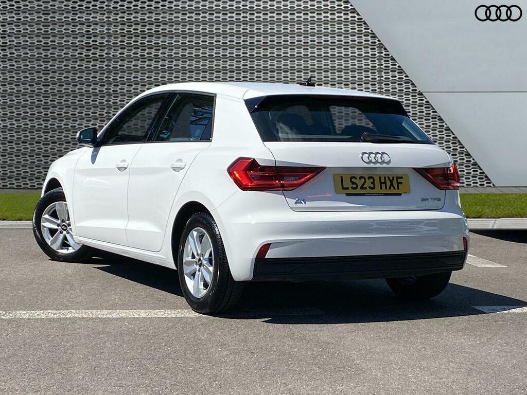 Audi A1 Technik 25 Tfsi 95 Ps 5-Speed LS23HXF White #3