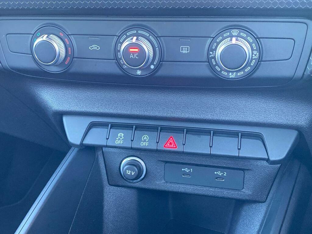 Audi A1 Technik 25 Tfsi 95 Ps 5-Speed LS23HXF White #6