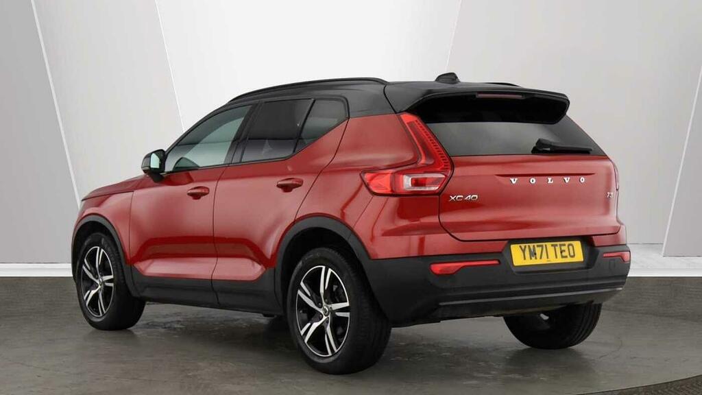 Volvo XC40 T3 R-design One Owner Charcoal Nappa Leath YM71TEO Red #3
