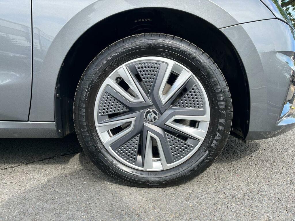 Skoda Fabia 1.0 Tsi 110 Se L GJ23OHS Grey #6