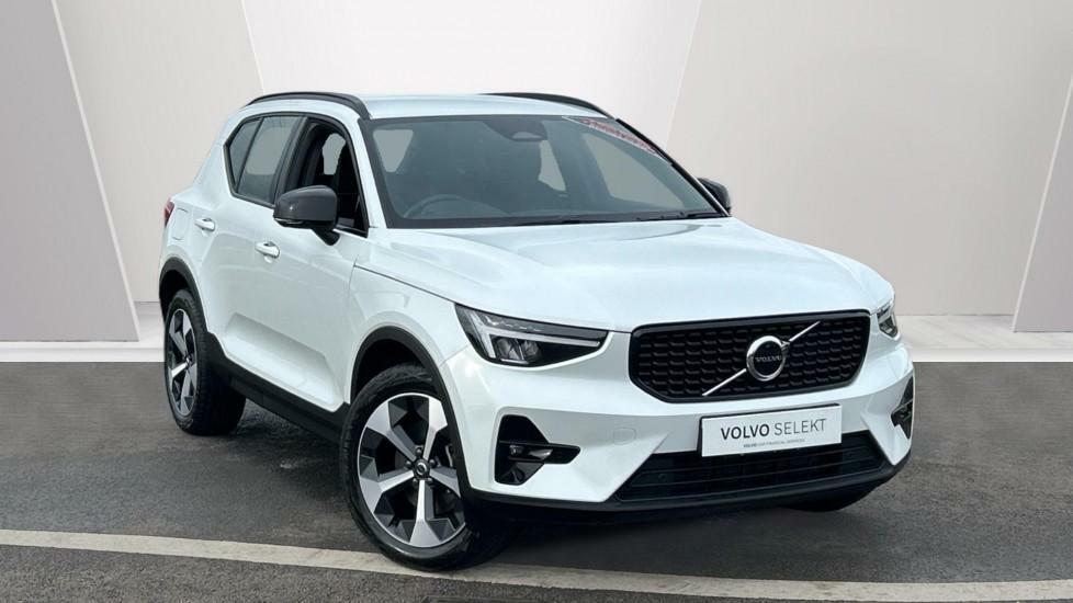Volvo XC40 B4 Plus Dark Mhev 2026 Model Climate Pack Led Lig White
