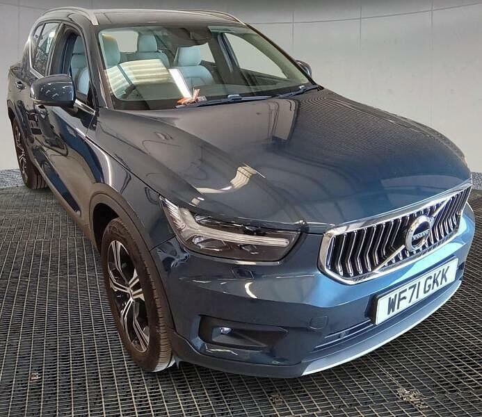 Volvo XC40 Recharge T5 Inscription Pro Phev Blond Leather On Blue