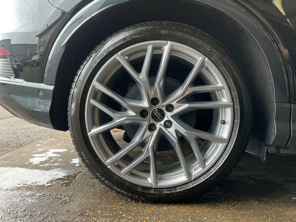 Audi Q4 E Tron 45 Black Edition Quattro 82Kwh Black #6