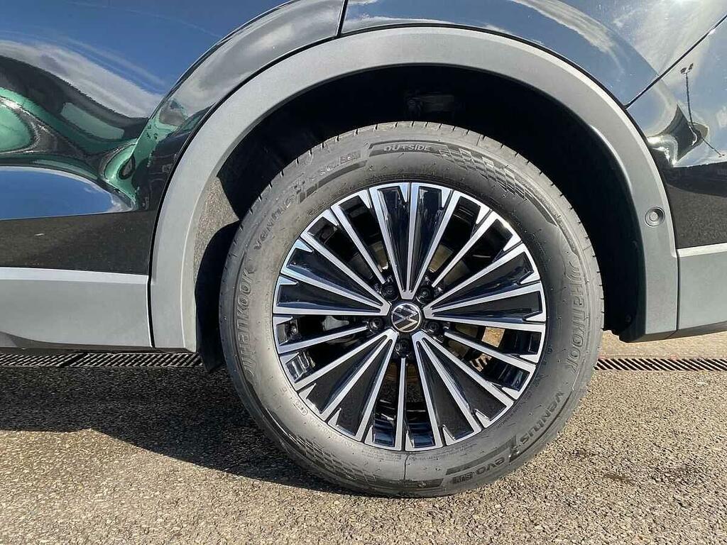 Volkswagen Tiguan 1.5 Etsi 150 Match Dsg  Black #5
