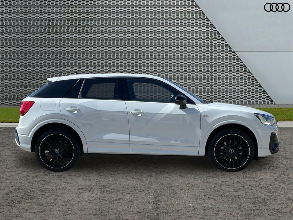 Audi Q2 Black Edition 35 Tfsi 150 Ps S Tronic GP75EFF White #4