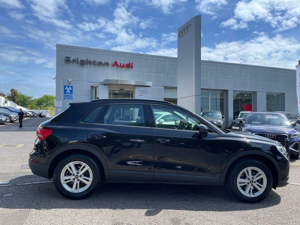 Audi Q3 Technik 35 Tfsi 150 Ps 6-Speed BD21HVZ Black #2
