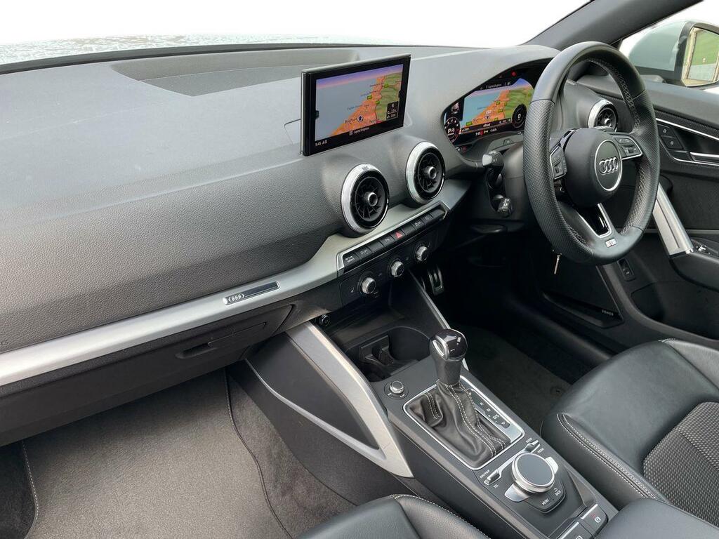 Audi Q2 S Line 35 Tfsi 150 Ps S Tronic GU71WWJ Grey #2