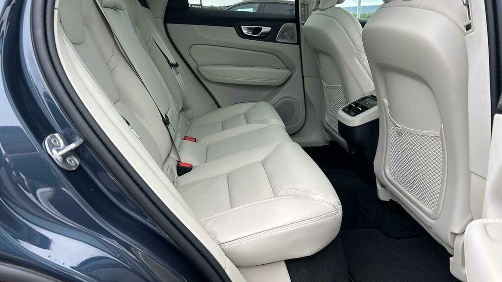 Volvo XC60 Ultra B5 Awd Mild Hybrid Dark Blond Leathe GU75VCL Blue #6
