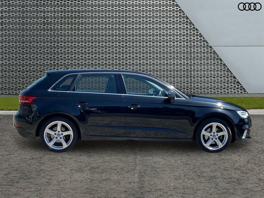 Audi A3 Sport 1.5 Tfsi Cylinder On Demand 150 Ps S Tronic LX68UEE Black #4