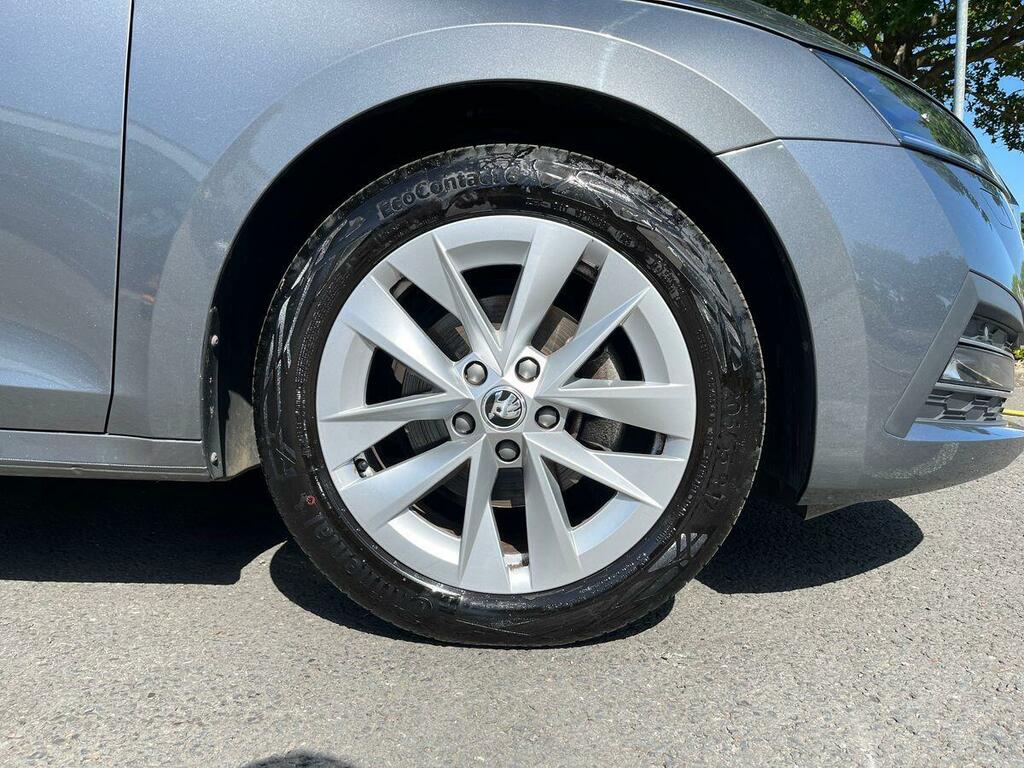 Skoda Octavia 2.0 Tdi 150 Se L Grey #6