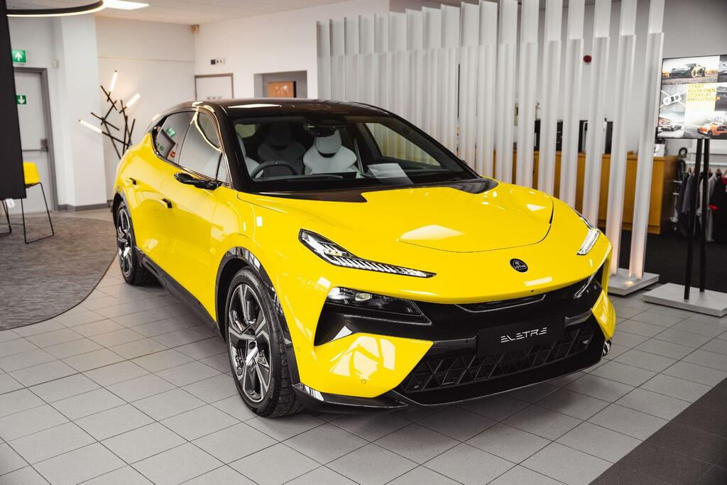 Lotus Eletre 600 112Kwh Gt Se 4Wd Dual Motor Grey #3