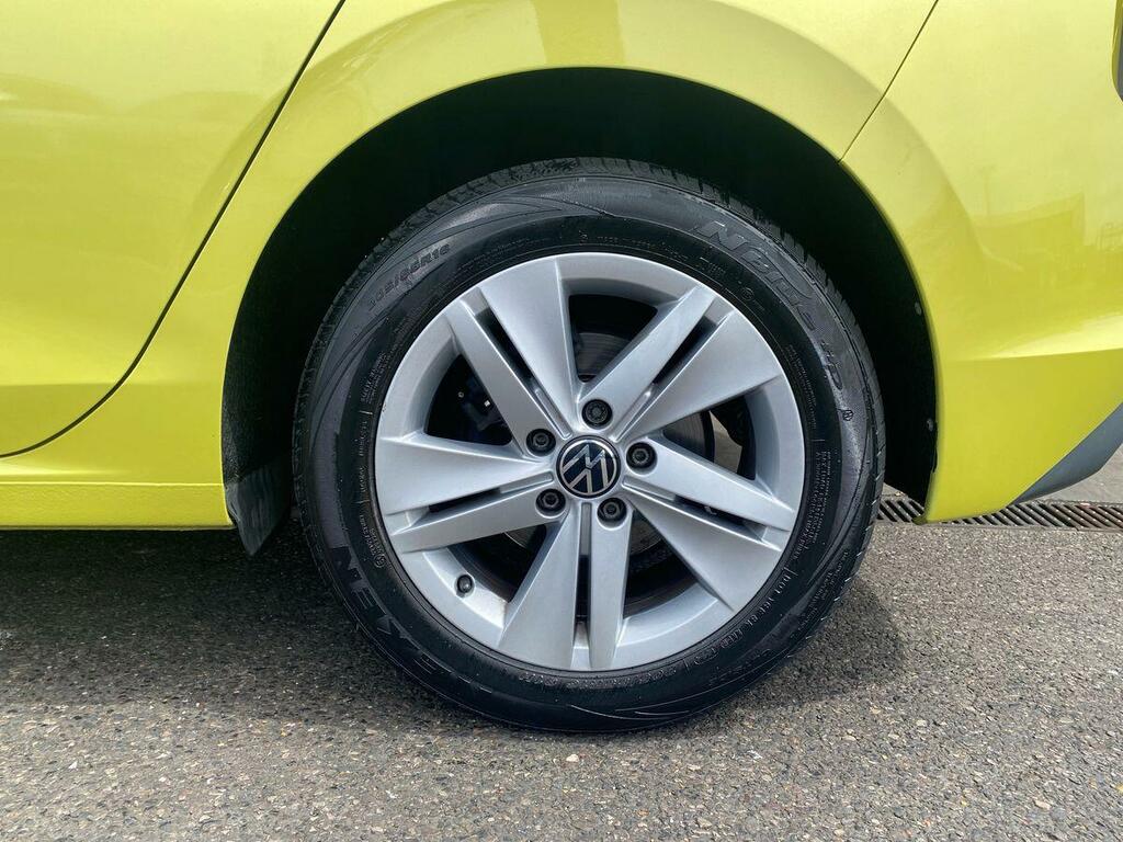 Volkswagen Golf 1.5 Tsi Life  Yellow #6