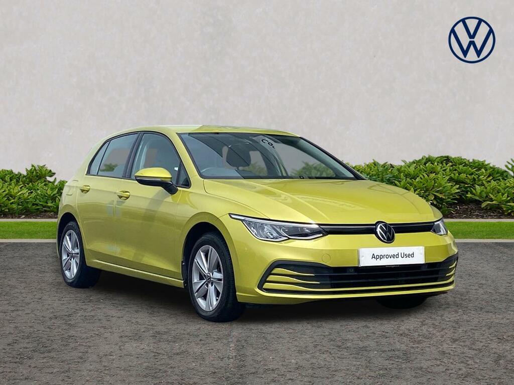 Volkswagen Golf 1.5 Tsi Life Yellow
